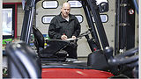 SafetyBytes® Forklift Safety: Changing A Battery